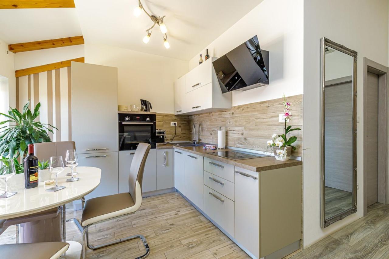 Apartments Mirjana Medulin Extérieur photo